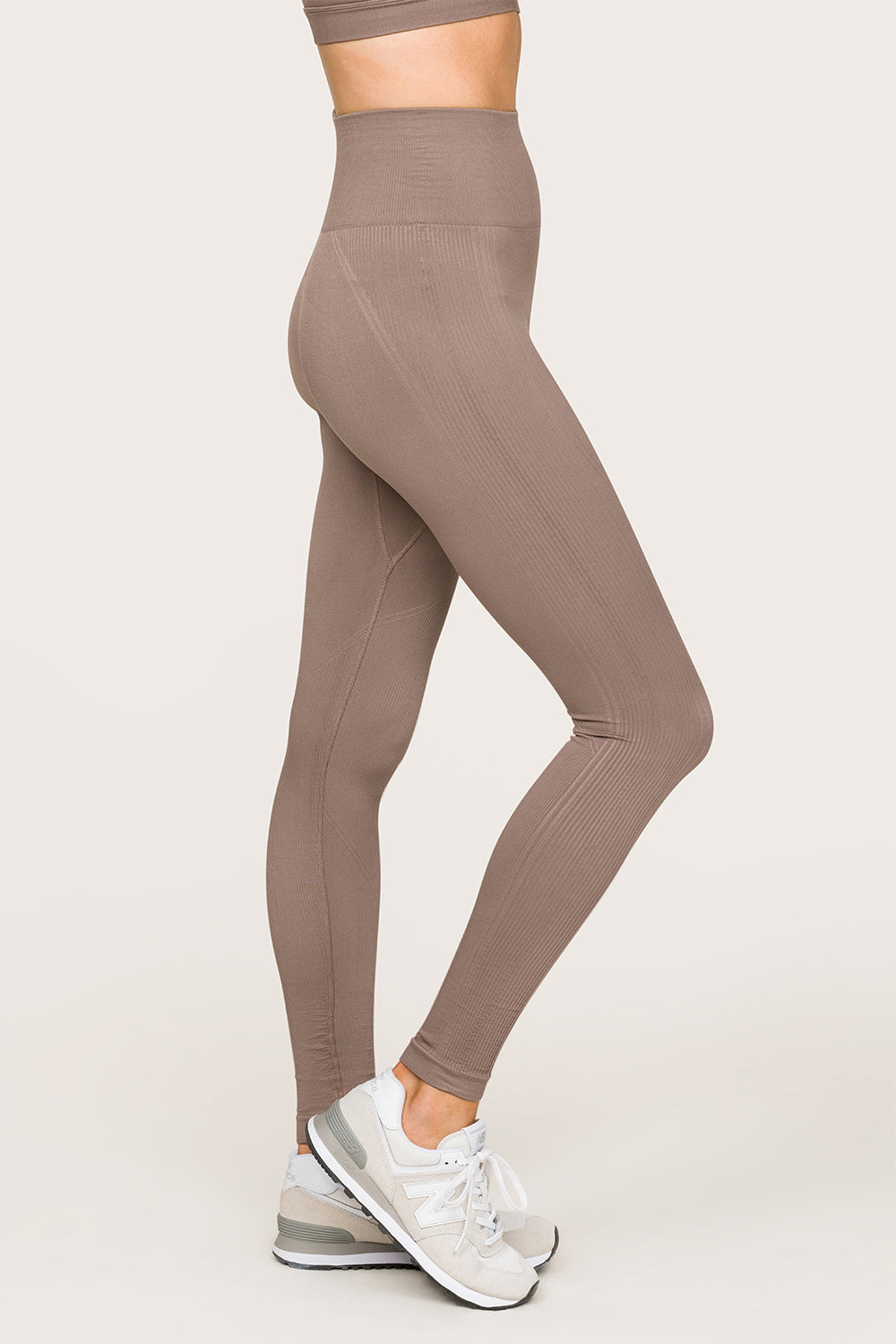 Alala women's seamless leggings in light brown