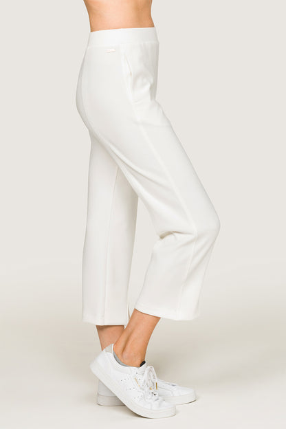 Alala women's soft crop pant in white