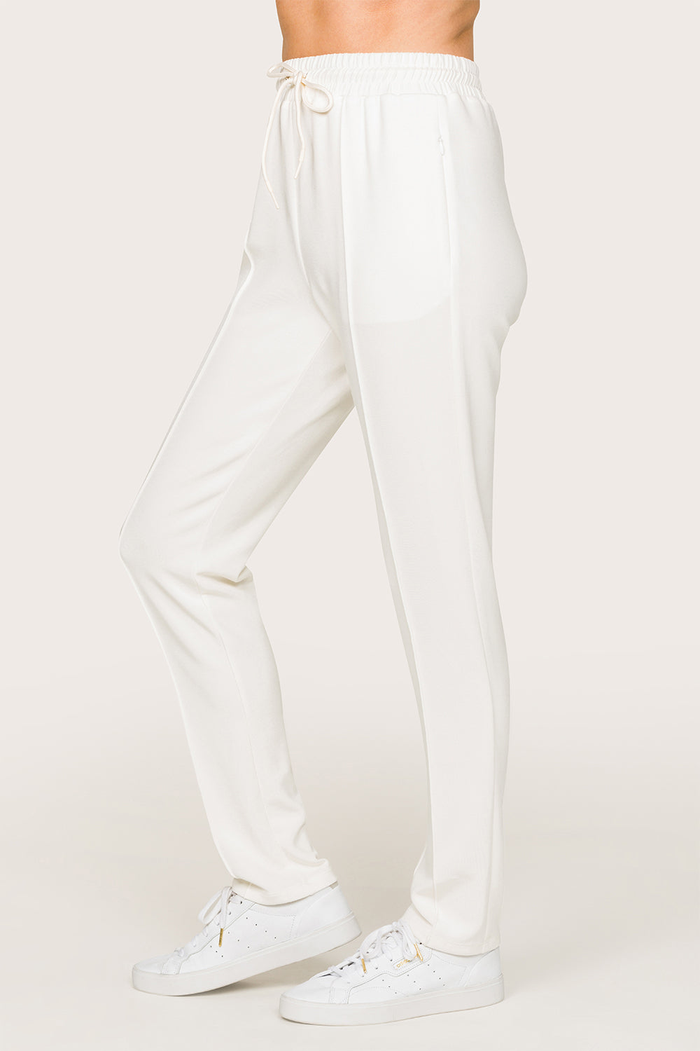 Alala women's comfortable jogger pant in white