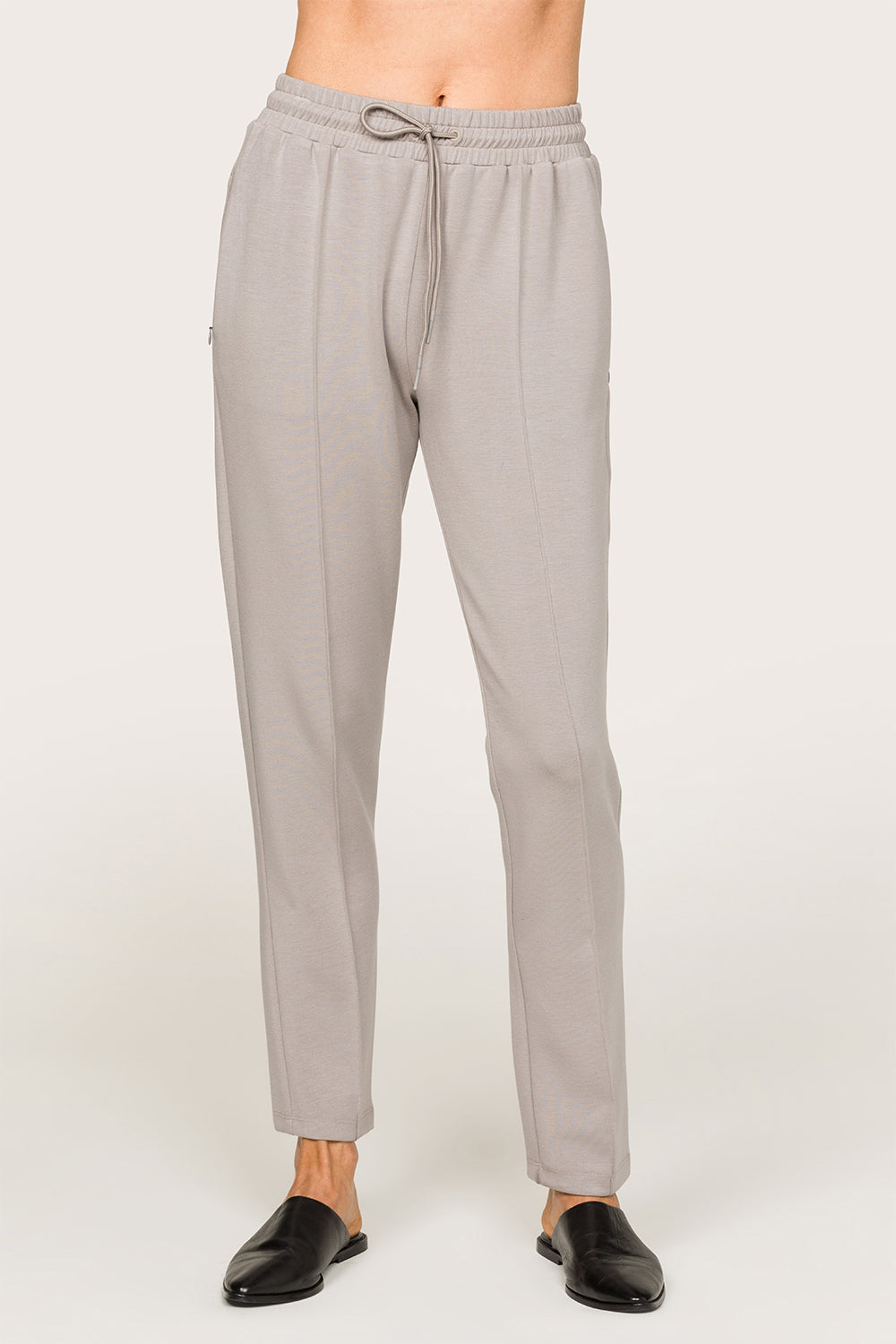 Alala women's comfortable jogger pant in grey