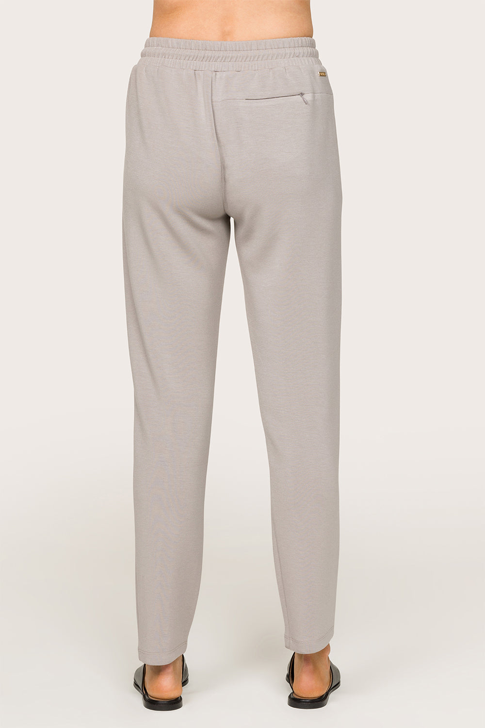 Alala women's comfortable jogger pant in grey