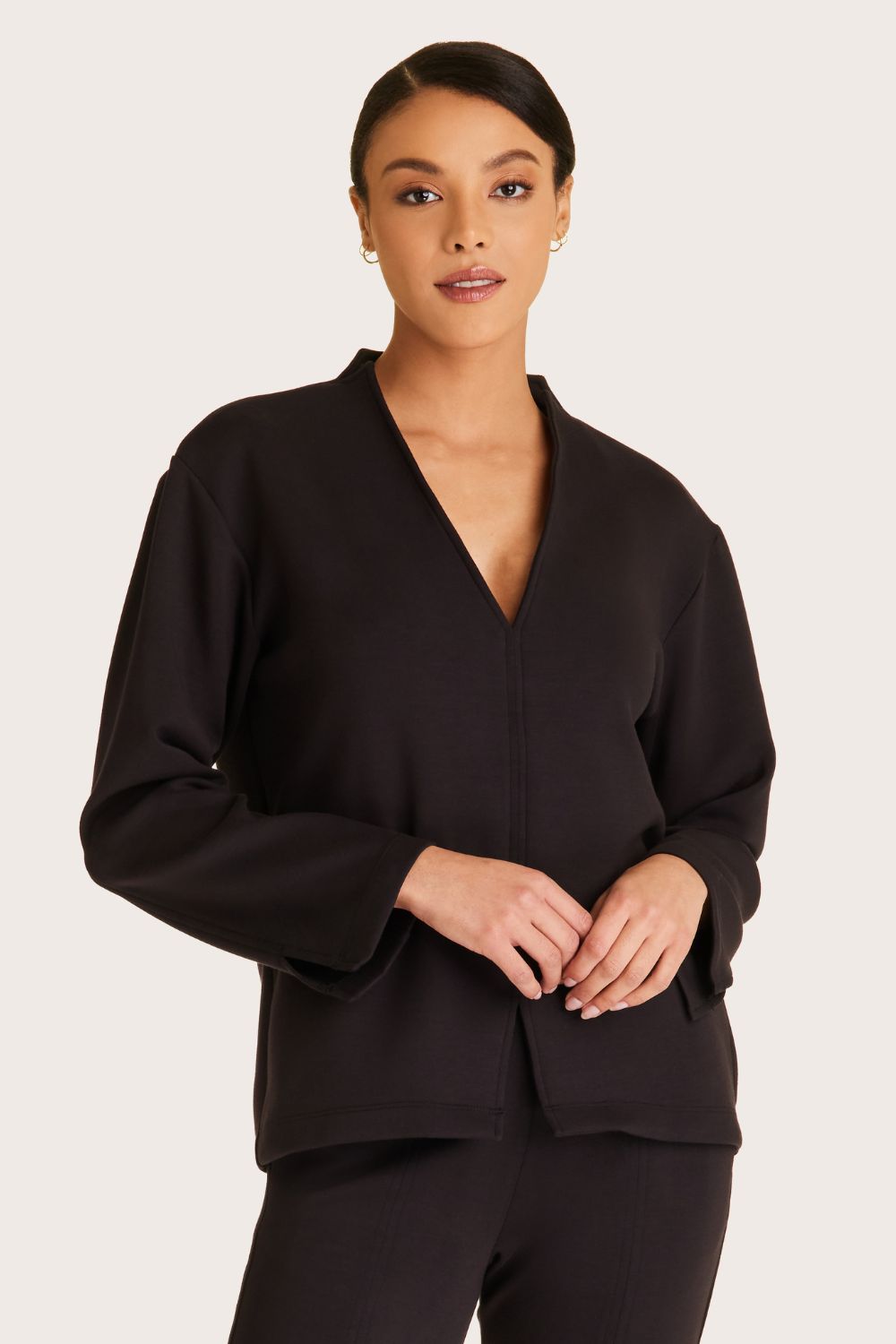 Alala women's v-neck sweatshirt in black