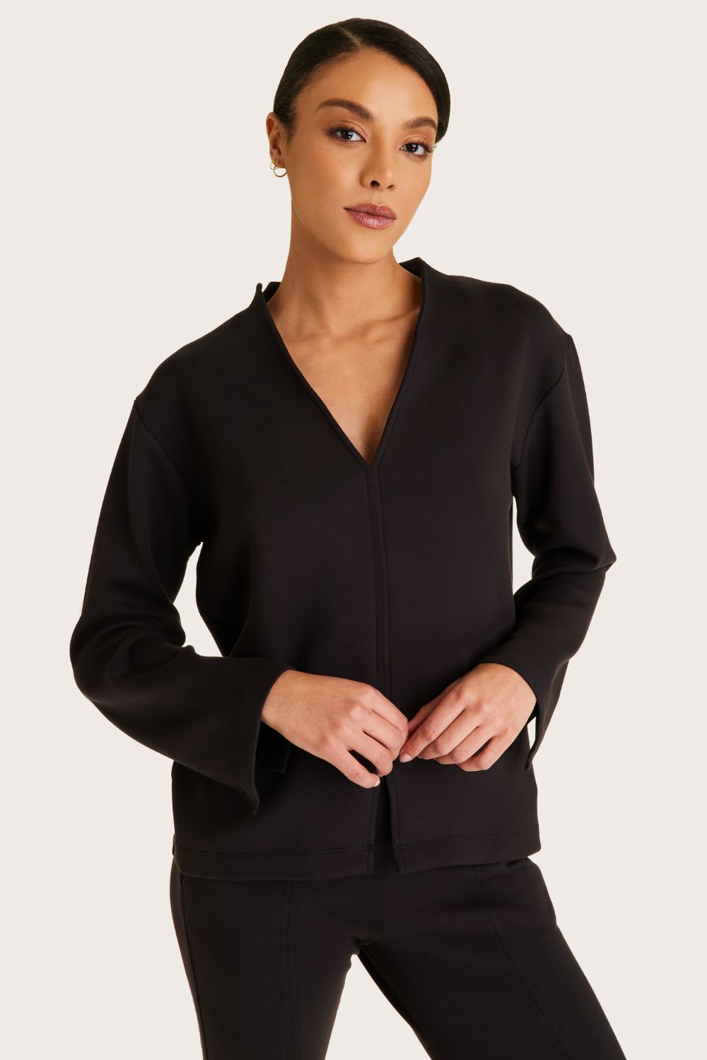 Alala women's v-neck sweatshirt in black