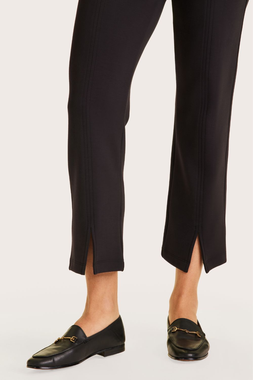 Alala women's soft crop pant in black