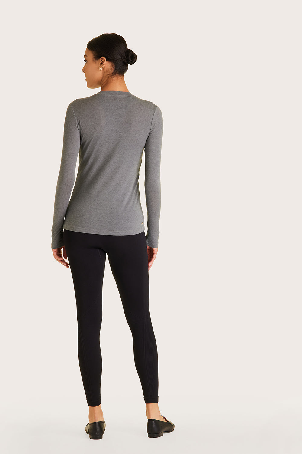 Alala women's cashmere crewneck long sleeve top in grey