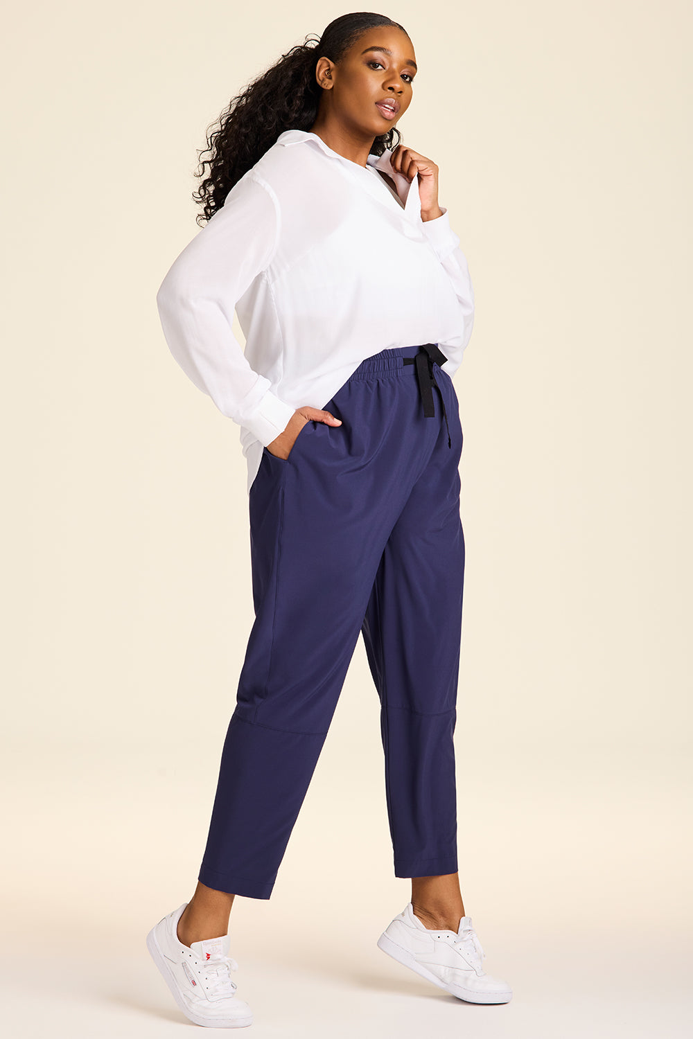 Alala women's commuter pant in navy