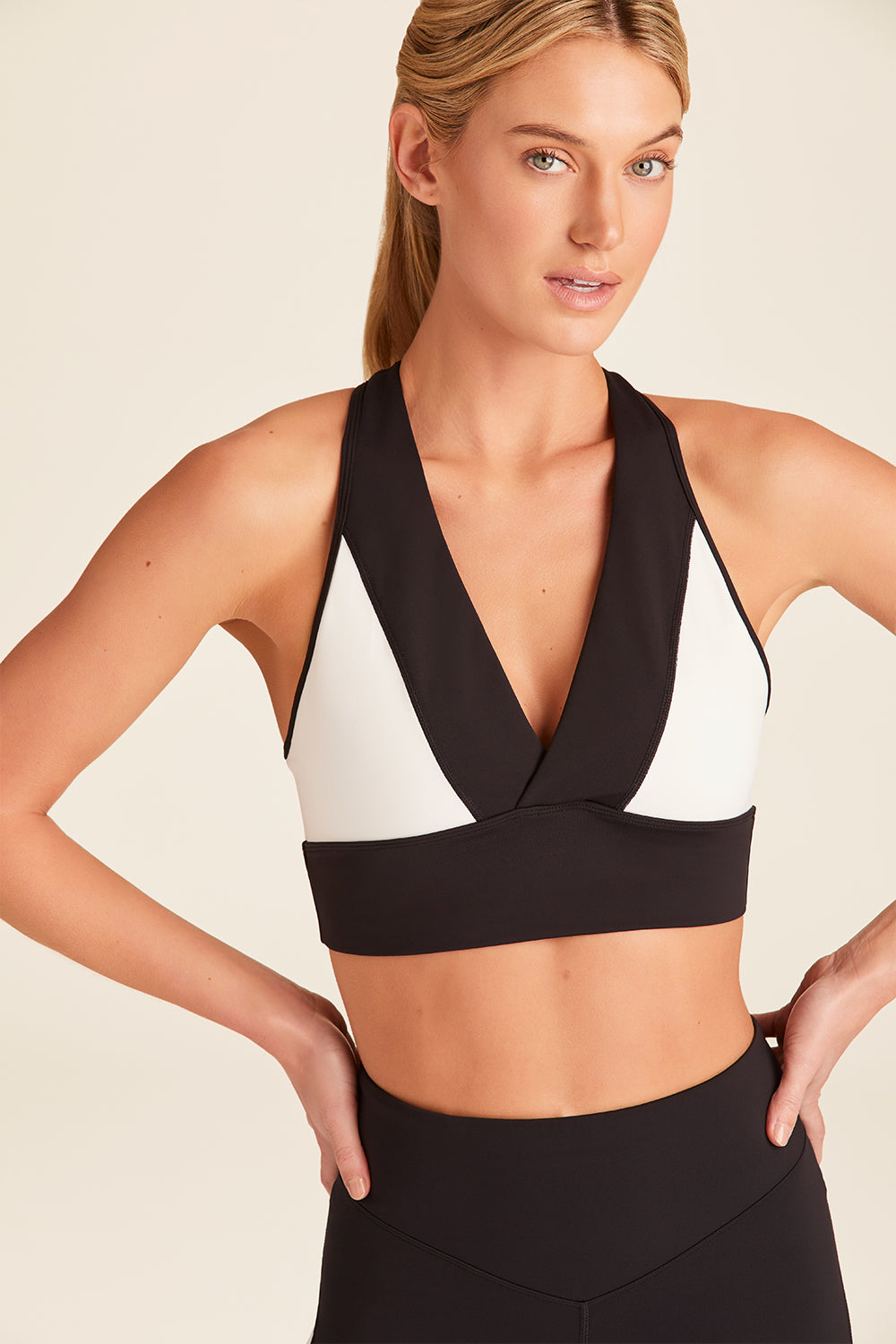 18 Cute Sports Bras to Motivate and Inspire You, In or Out of Gym - The  Breast Life