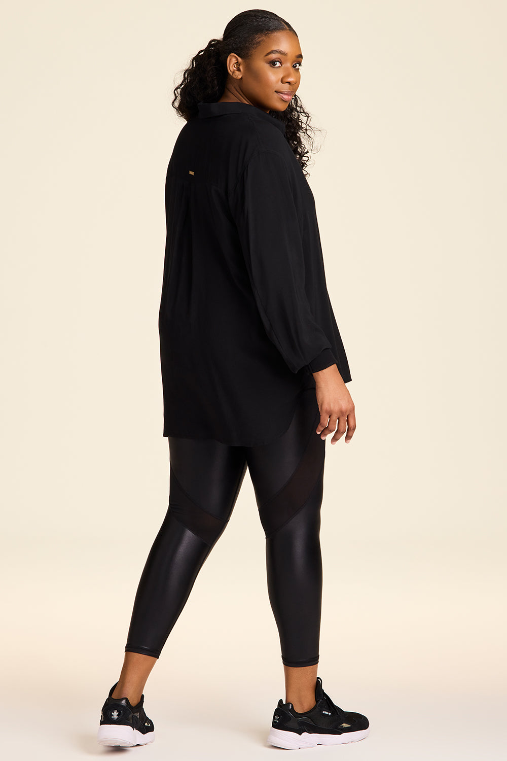 Alala women's Diana top in black