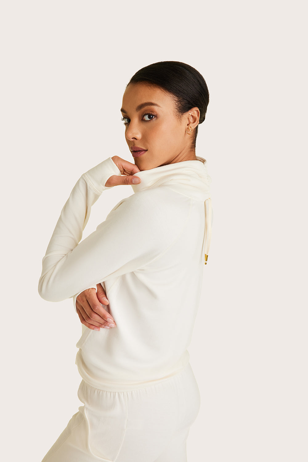 Alala women's funnel neck Fleece Pullover in bone