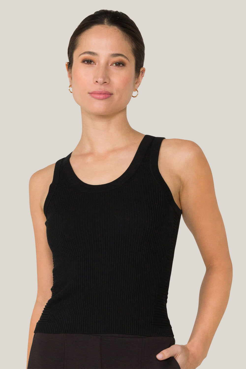 Alala women's scoop neck tank top in black