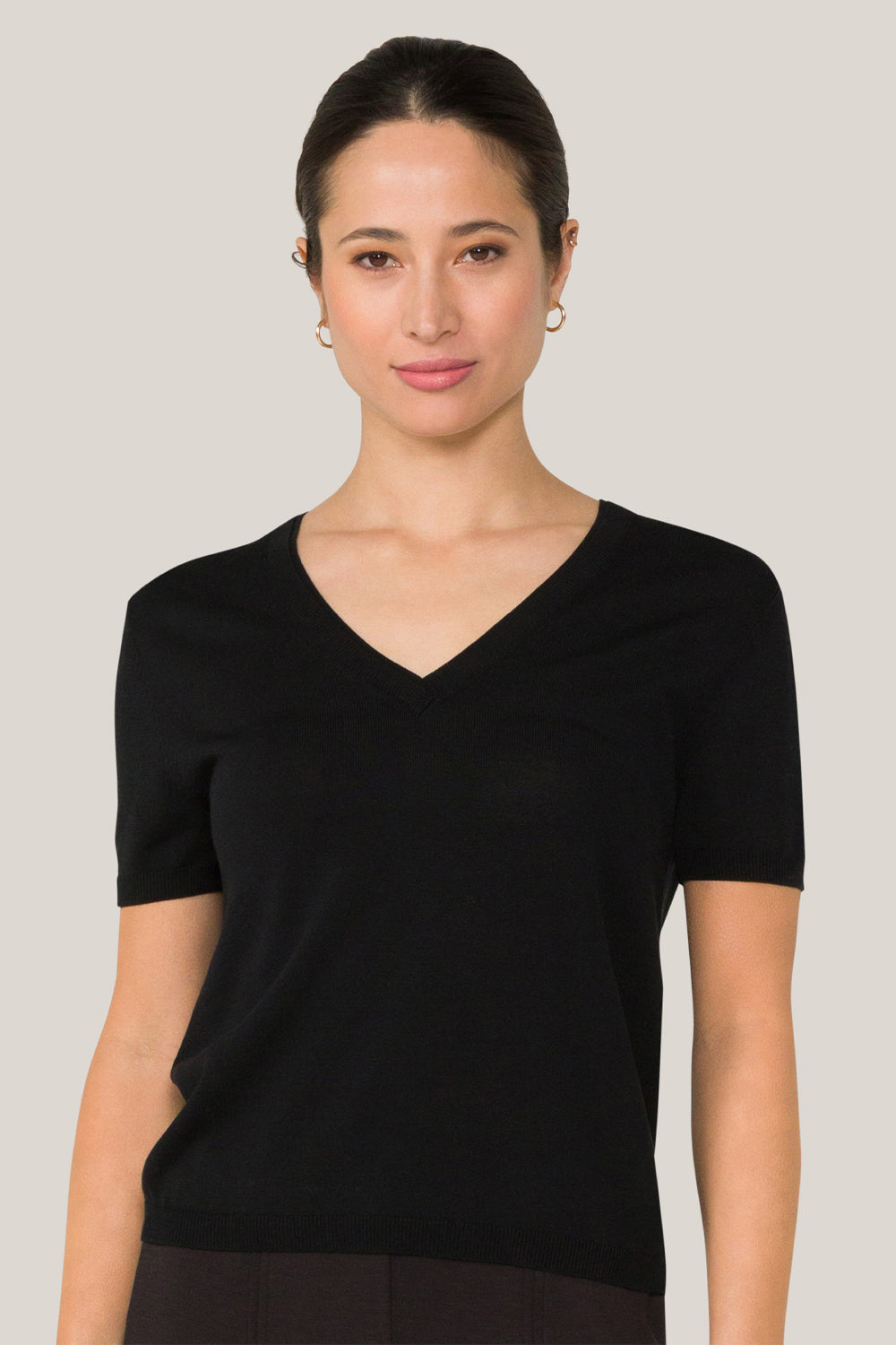 Alala women's knit v-neck t-shirt in black