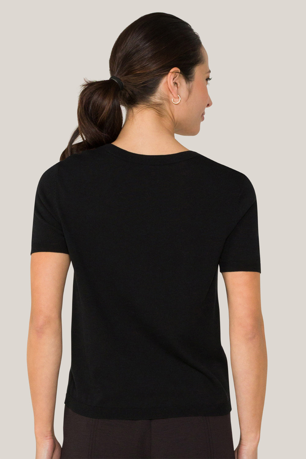 Alala women's knit v-neck t-shirt in black