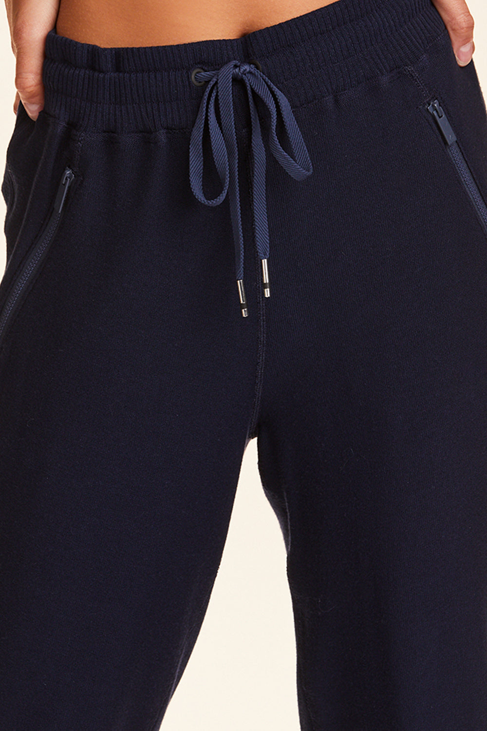 Alala Rise Jogger in Navy
