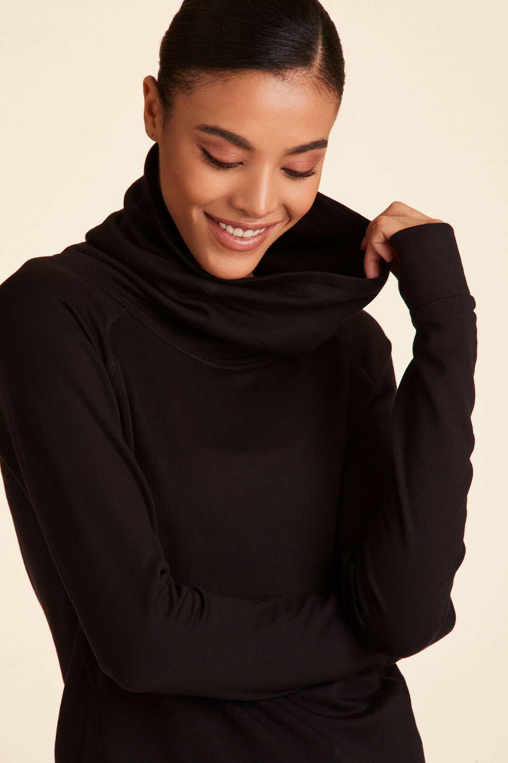 Black pullover outlet women